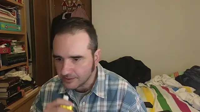 curiosillo83 online show from 04/15/26, 01:59