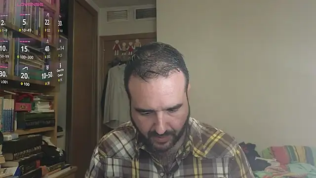 curiosillo83 online show from 10/10/25, 01:56