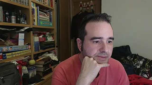 Snapshot of curiosillo83 chatting on 04/18/26, 05:04 curiosillo83 online show from 04/18/26, 05:04