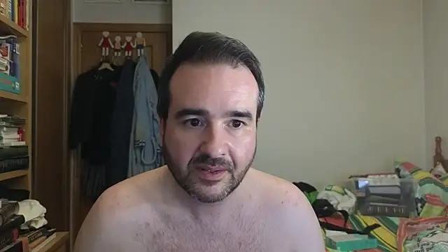Snapshot of curiosillo83 chatting on 05/25/26, 04:38 curiosillo83 online show from 05/25/26, 04:38