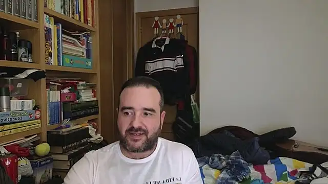 curiosillo83 online show from 04/04/26, 08:43