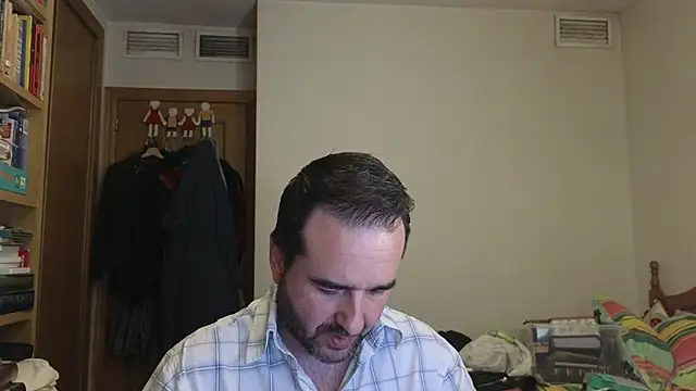 Snapshot of curiosillo83 chatting on 05/29/26, 03:07 curiosillo83 online show from 05/29/26, 03:07