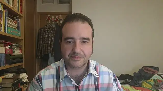 Snapshot of curiosillo83 chatting on 05/14/26, 03:42 curiosillo83 online show from 05/14/26, 03:42