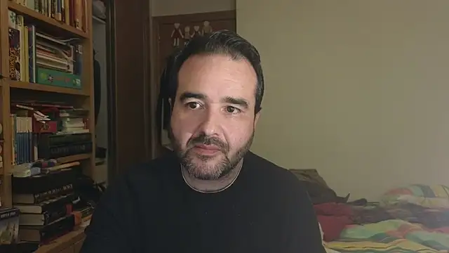 curiosillo83 online show from 12/01/25, 03:24
