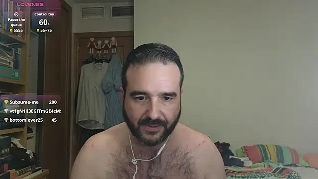 curiosillo83 online show from 10/15/25, 02:32