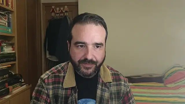 curiosillo83 online show from 11/04/25, 03:38