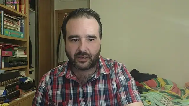 curiosillo83 online show from 10/01/25, 02:21