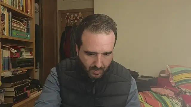 curiosillo83 online show from 02/15/26, 07:46