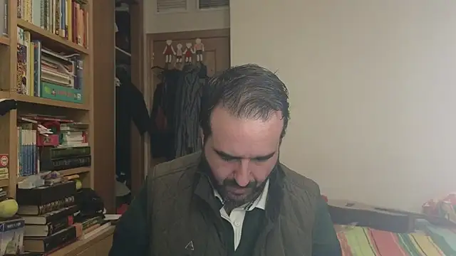 curiosillo83 online show from 12/19/25, 06:54