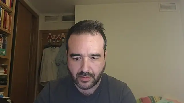 curiosillo83 online show from 10/18/25, 04:42