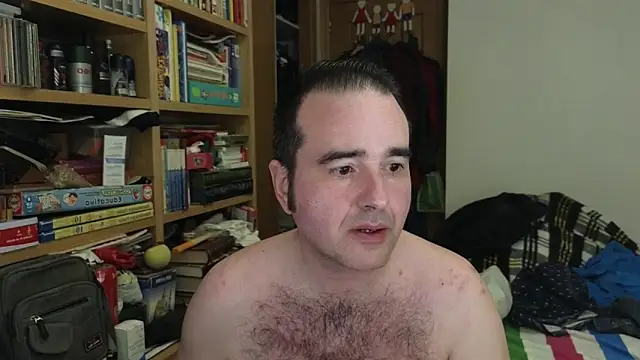 Snapshot of curiosillo83 chatting on 04/19/26, 10:45 curiosillo83 online show from 04/19/26, 10:45