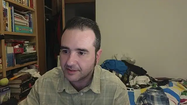 Snapshot of curiosillo83 chatting on 04/21/26, 02:56 curiosillo83 online show from 04/21/26, 02:56
