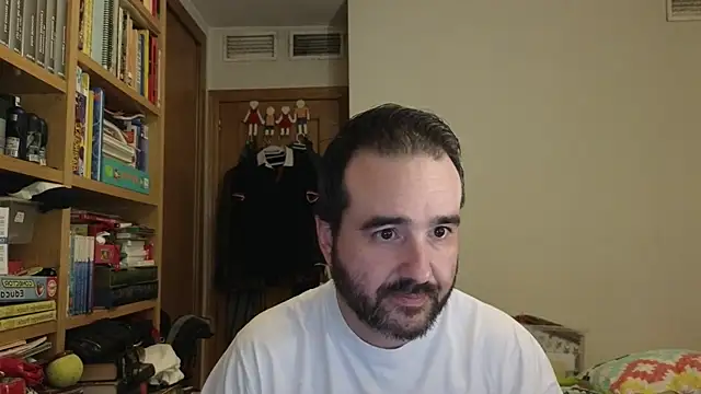 curiosillo83 online show from 06/09/26, 04:08