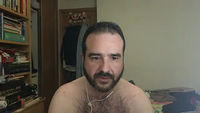 curiosillo83 online show from 11/01/25, 04:08