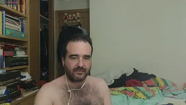 curiosillo83 online show from 09/28/25, 03:02