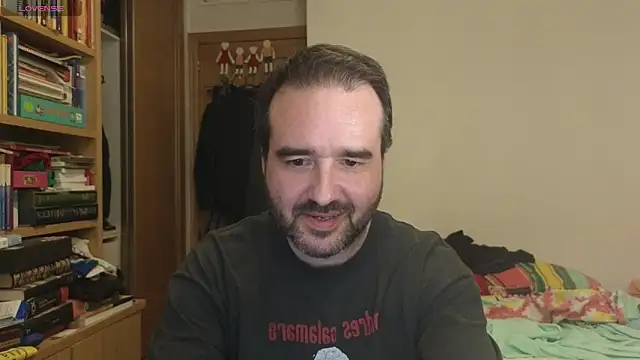 curiosillo83 online show from 09/29/25, 04:34