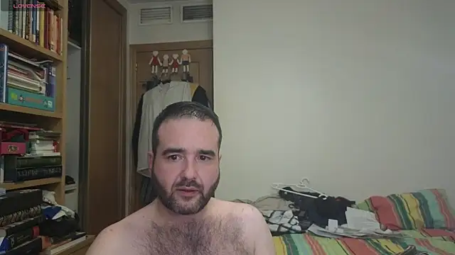 curiosillo83 online show from 10/04/25, 01:51