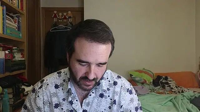 curiosillo83 online show from 07/06/26, 02:24