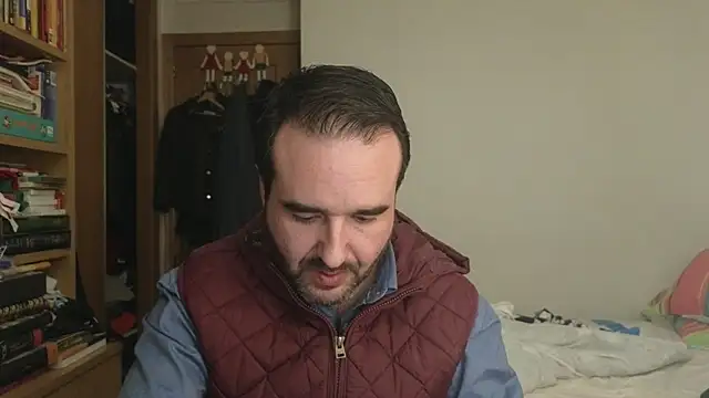 curiosillo83 online show from 02/26/26, 03:23