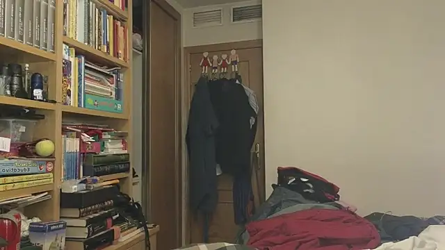 curiosillo83 online show from 11/24/25, 08:20