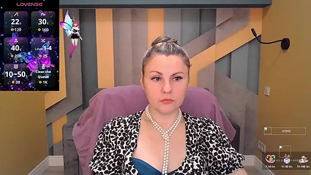 Candy Long online show from 10/31/25, 06:21