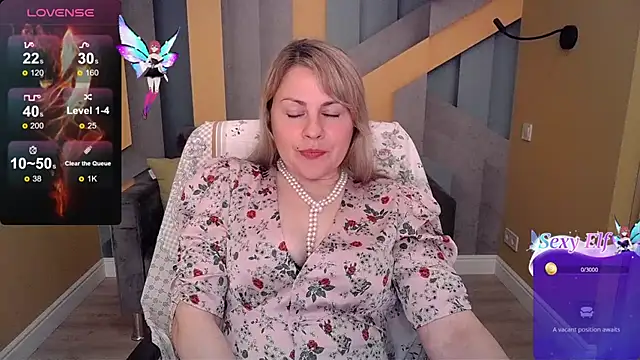 Candy Long online show from 04/16/26, 09:50