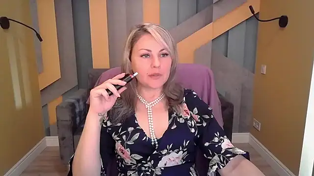 Candy Long online show from 11/06/25, 06:39