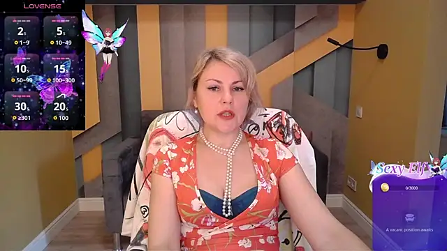 Snapshot of Candy_Long chatting on 12/23/25, 06:23 Candy Long online show from 12/23/25, 06:23