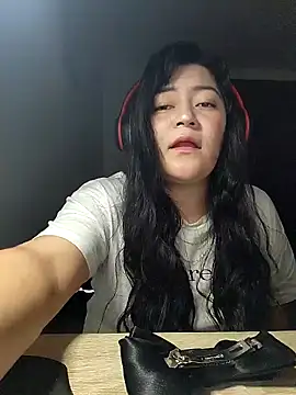 Sakura 0505 online show from 12/03/25, 11:47