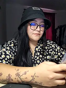 Sakura 0505 online show from 11/22/25, 08:08