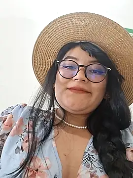 Sakura 0505 online show from 12/17/25, 08:58