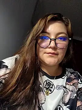 Sakura 0505 online show from 11/05/25, 03:20