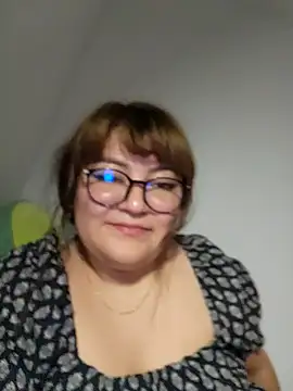 Sakura 0505 online show from 10/04/25, 12:12