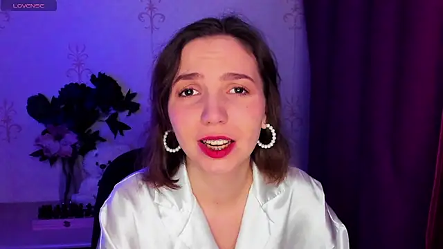 KindHazelHere  online show from 02/14/26, 08:20