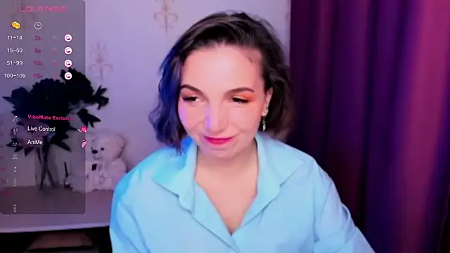 KindHazelHere  online show from 11/04/25, 08:29