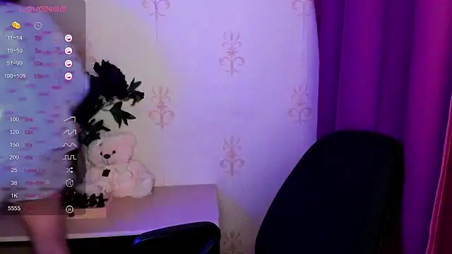 KindHazelHere  online show from 02/13/26, 10:21