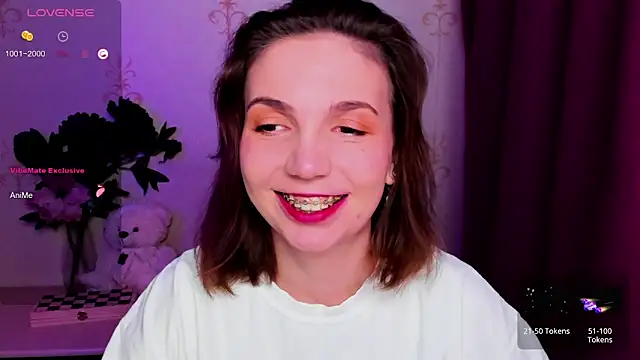 KindHazelHere  online show from 04/08/26, 08:21