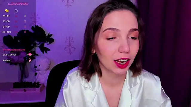 KindHazelHere  online show from 02/25/26, 11:48