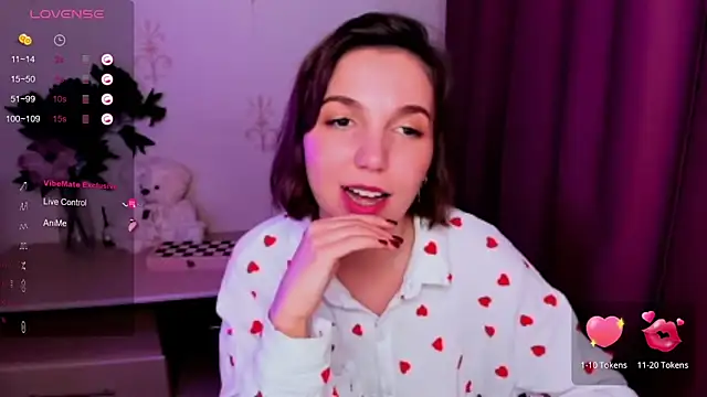 KindHazelHere  online show from 11/15/25, 10:19