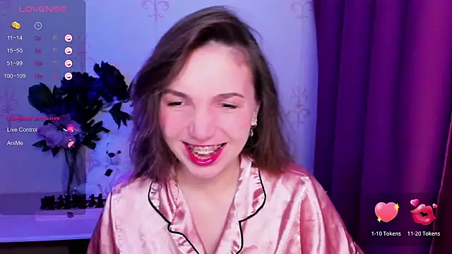 KindHazelHere  online show from 02/08/26, 08:50