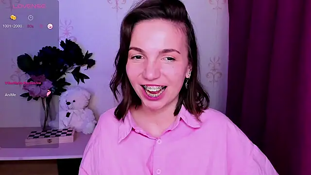 KindHazelHere  online show from 04/11/26, 06:21