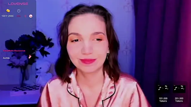 KindHazelHere  online show from 04/15/26, 01:00