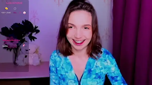 KindHazelHere  online show from 06/04/26, 06:23