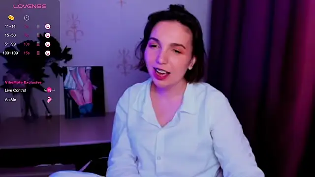 KindHazelHere  online show from 10/22/25, 10:30