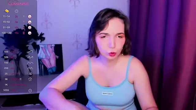 KindHazelHere  online show from 10/31/25, 01:08