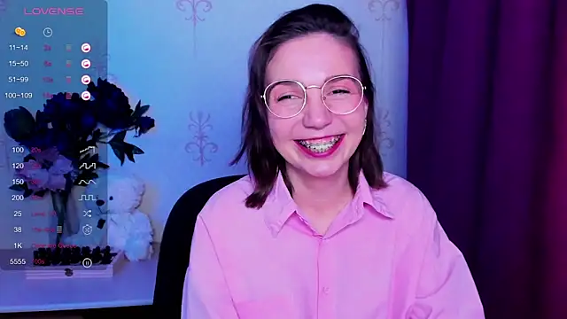 KindHazelHere  online show from 03/08/26, 03:32