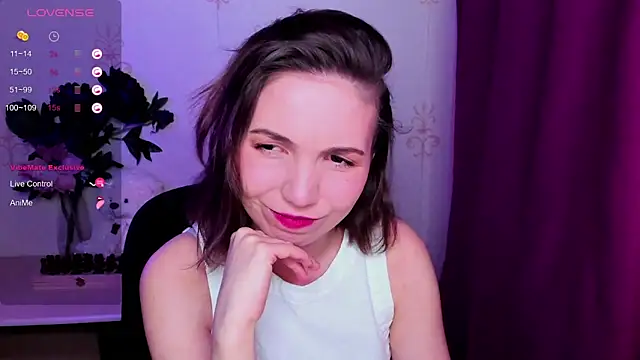 KindHazelHere  online show from 03/06/26, 11:11