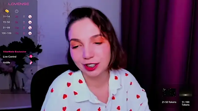 KindHazelHere  online show from 11/28/25, 12:22