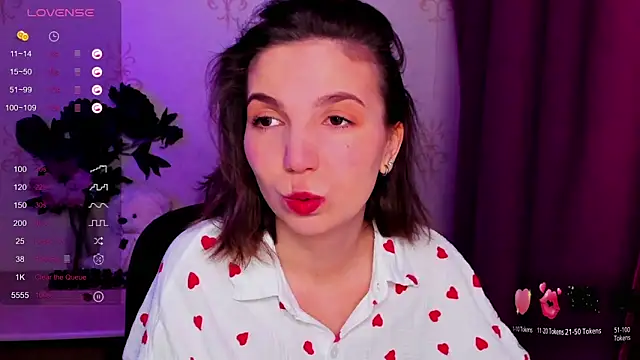 KindHazelHere  online show from 02/24/26, 11:27