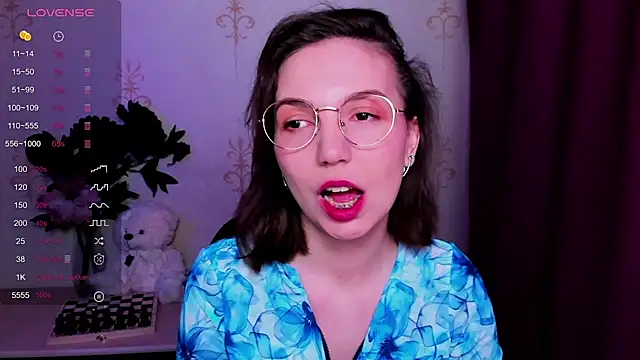 KindHazelHere  online show from 03/22/26, 11:50